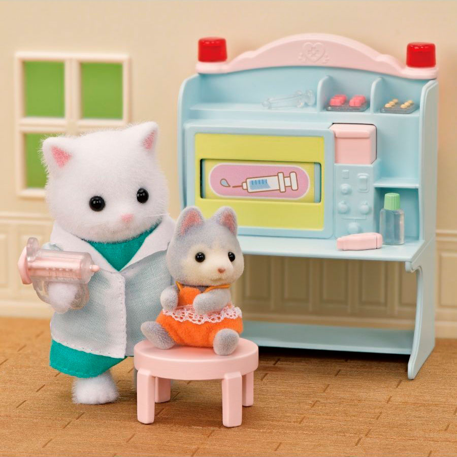 sylvanian families игровой набор большая кровать и тумбочка